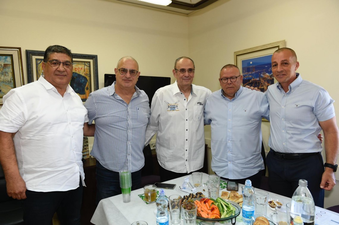 מימין: אופיר אלקלעי, ארנון בר-דוד, מאיר בביוף, אבי יחזקאל ונורברט בוקובזה