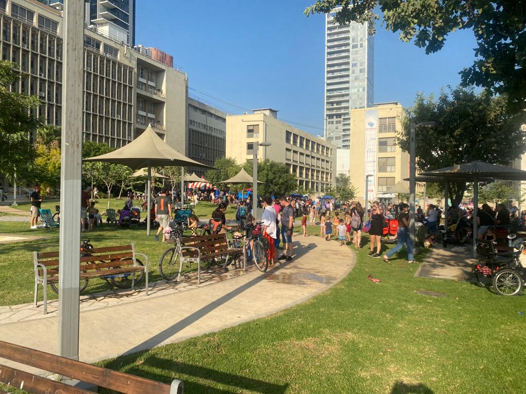 פעילויות המים, אתמול בגינת ההסתדרות