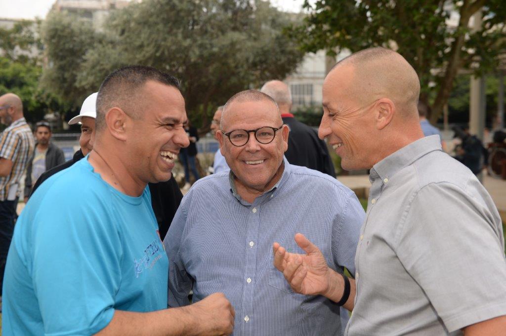 אליפות הצעדים הראשונה של "עובדים בריא"