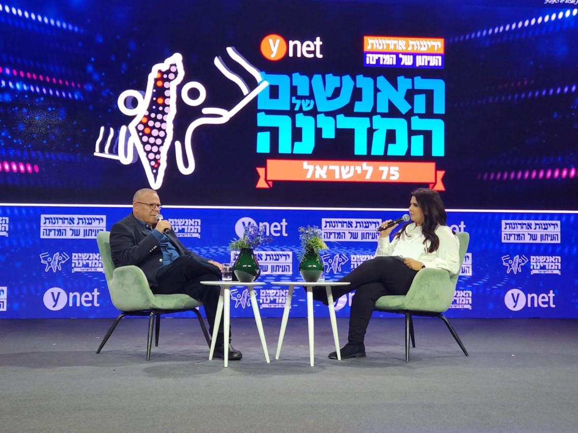 יו"ר ההסתדרות ארנון בר-דוד והכתבת מורן אזולאי