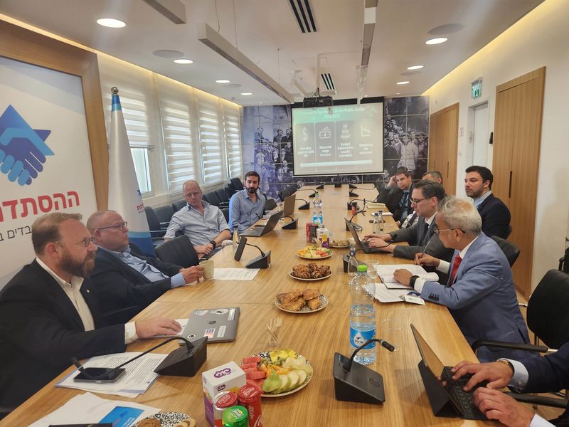 נציגי ההסתדרות ונציגי קרן המטבע הבין-לאומית