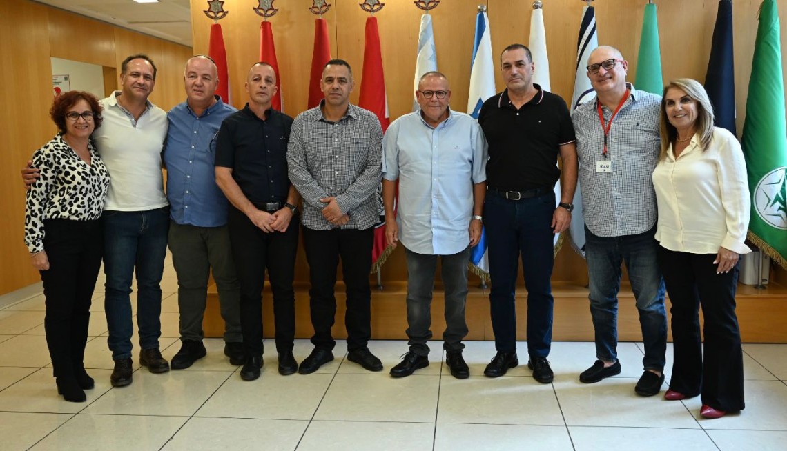 פגישת יו"ר ההסתדרות וצוותו עם בכירי משרד הביטחון