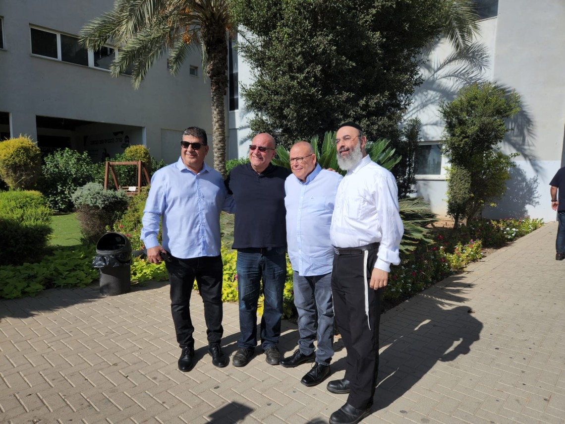 יו"ר ההסתדרות ארנון בר-דוד בבקור באופקים