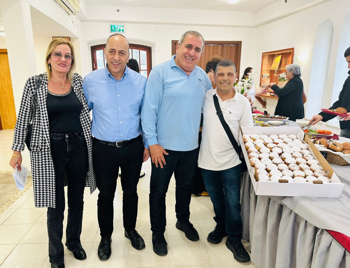 חלוקת סופגניות