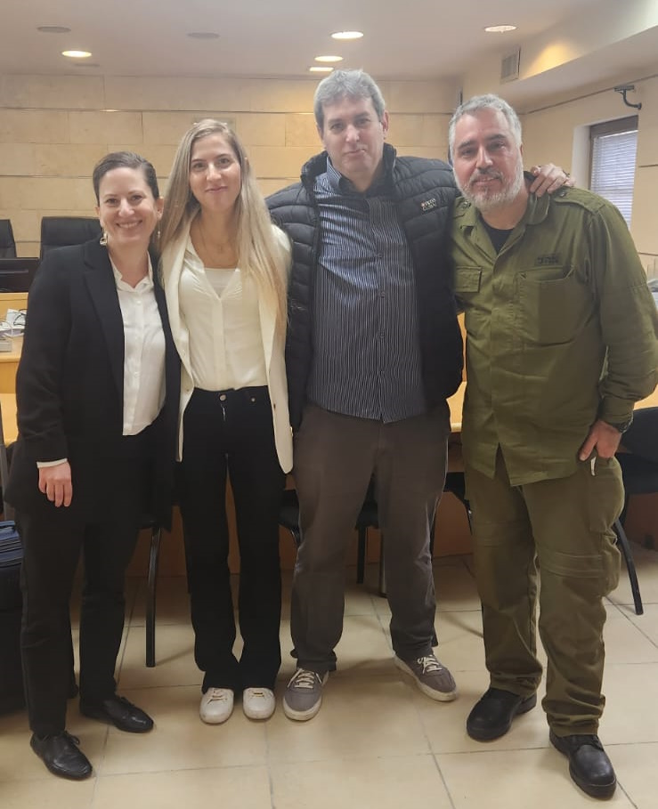 משמאל לימין: עו"ד נטלי שוכוביצקי, משרד עו"ד אלעד מורג עו"ד טלי גרינברג, מנהלת חטיבת ההיסעים הפרטיים וההובלה באיגוד עובדי התחבורה בהסתדרות הכללית החדשה עו"ד רועי בליטנטל, מנכ"ל איגוד עובדי התחבורה בהסתדרות הכללית החדשה אשר מנדל, יו"ר הוועד בחברה לפיתוח השומרון